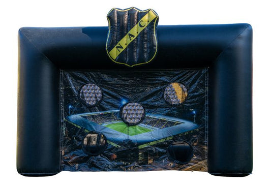 Opblaasbaar Goal Huren | NAC Voetbal-thema Spel | Jump Express