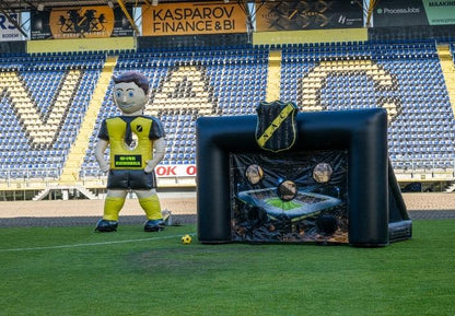 Opblaasbaar Goal Huren | NAC Voetbal-thema Spel | Jump Express