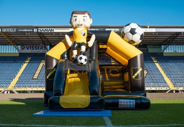NAC Voetbalthema met Glijbaan | Springkussen Huren | Jump Express